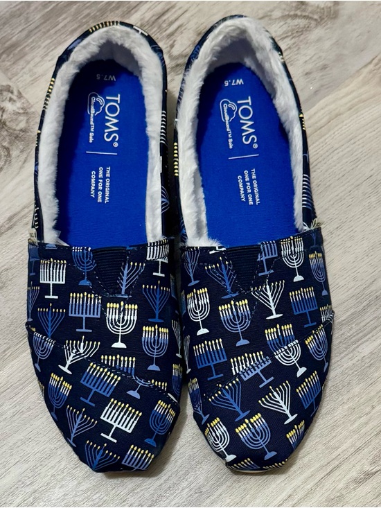 Toms Shoes - TOMS Navy Blue Fuzzy Lined Slip-On Shoe